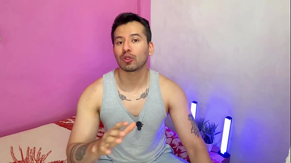 Terapeuta le da a su paciente terapia de dilatacion con su verga de 20cm 