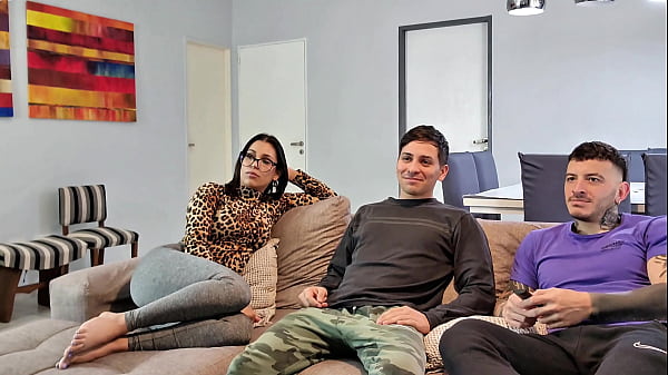 MI AMIGO NO TE MERECE PORQUE TE ENGA&Ntilde;A- DEJAME FOLLARTE EL CULO Y TE CUENTO TODO