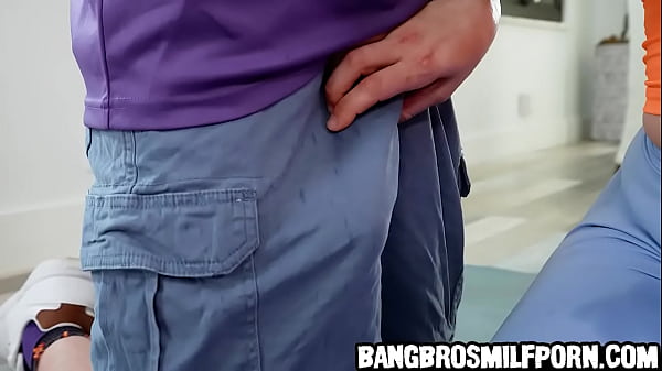 Horny stepson gets lucking with his hot busty stepmom