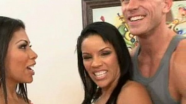 Elena Hierness & Cassandra threesome