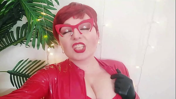 selfie video of fetish MILF