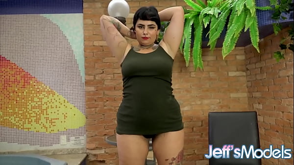 Machine Reams Hot Plumper Alana Kralissa