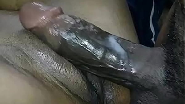 evangelical sister-in-law came to sleep at home I fucked her pussy in the early hours of the morning