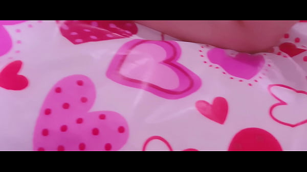 Watch a perfect body babe gets fucked by a fan