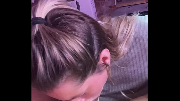 Hermoso d&iacute;a para una buena chupada con feliz acabada