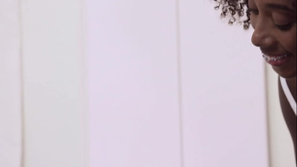 Massagem Profunda com Lorenna Green &ndash; Ele s&oacute; queria relaxar... mas saiu transformado