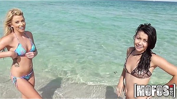 Mofos - Two perfect beach babes have some fun