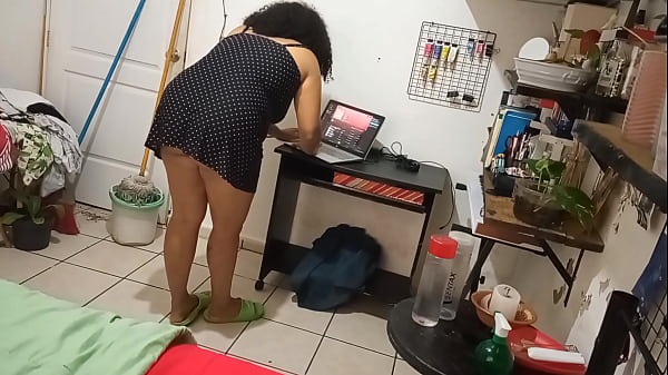 La chica de la limpieza parte 3