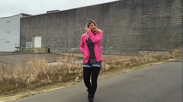 Sie kann es nicht lassen, Schwanz beim Parkplatzdate abgemolken