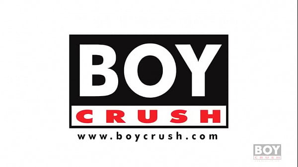 Hot Leo in solo action  