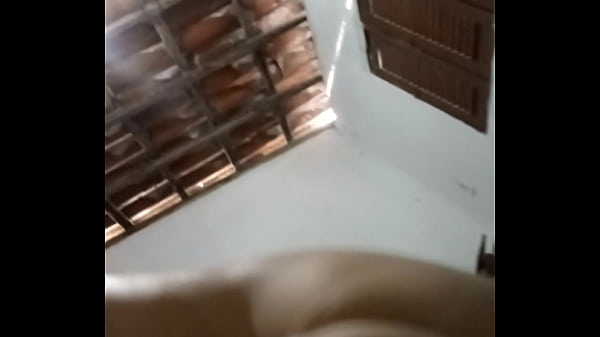 Esposa sentando no marido gostoso e deseja outro pau. Pra gosar  