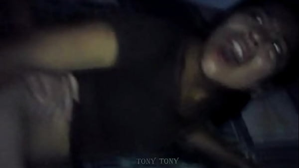 Al principio no quer&iacute;a pero una vez que la siente dentro del culo no dejaba de dar sentones y hasta se acomod&oacute; de lado para que le diera mas duro.  