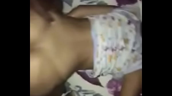 Neg&atilde;o Fazendo ela gemer