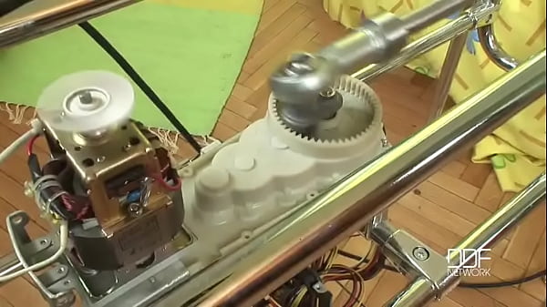 Niki and the fucking machine!