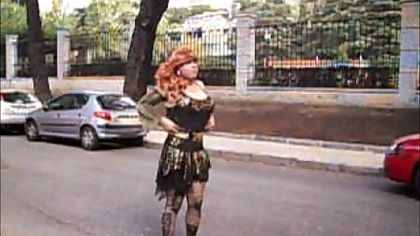 AMATEUR TRANNY AT WORK