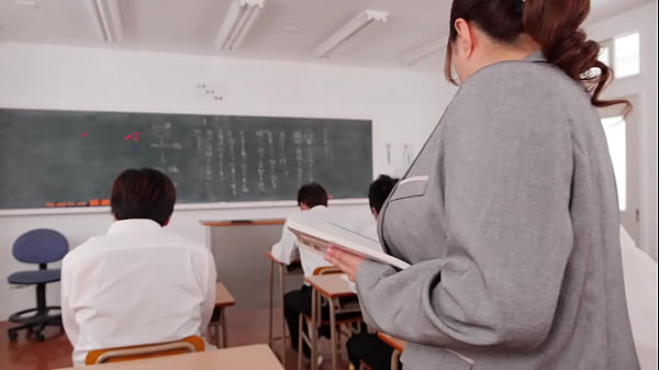 背徳関係を結んでいる教え子が校内でも関係を求めてくるようになってしまった。発覚したら教師生命が終わる危険な行為。玲子は抵抗を試みるが性欲を暴走させる若者の腕力に抗えるはずもなく&hellip;