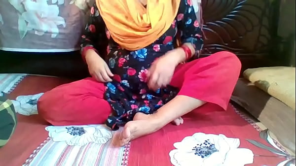 Maid recorded while fingering