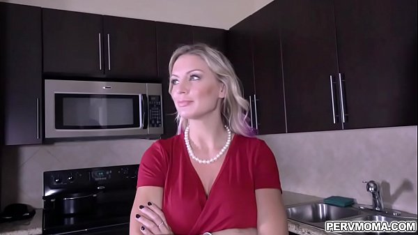 Shoplifter MILF performs a handsfree blowjob  