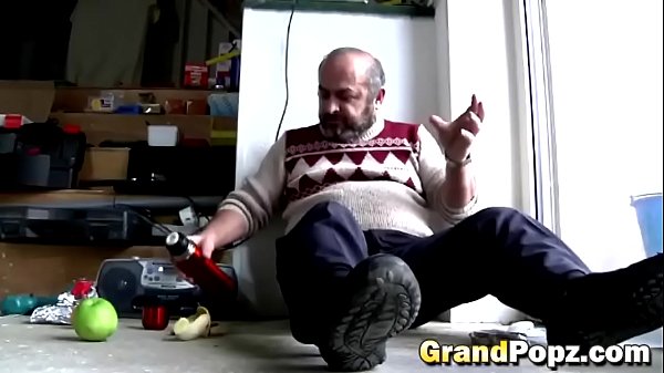 Blondie takes care of an old dick