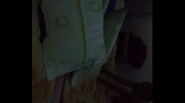 Veneca recibiendo huevo de peruano