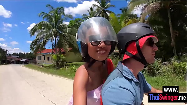 Sexy Thai teen grabbed big cock and swallowed it and pleased her partner in outdoor sex action 