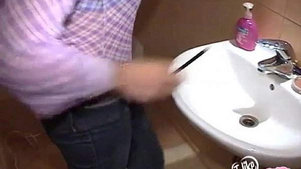 Sexy picnic of a cute virgin