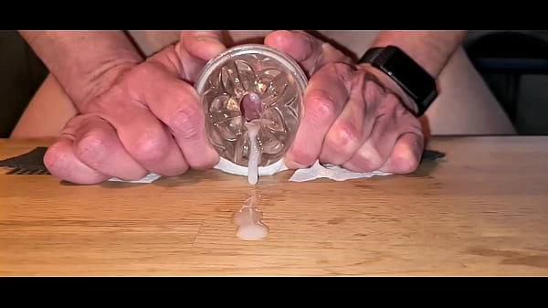 Cumming in my Fleshlight Quickshot