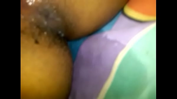 Cuero de la charles botando leche  