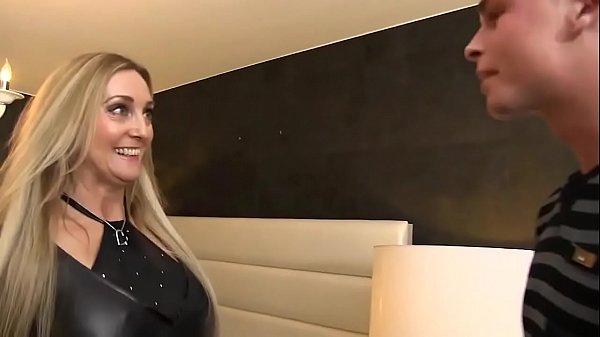 madre tetona con ganas