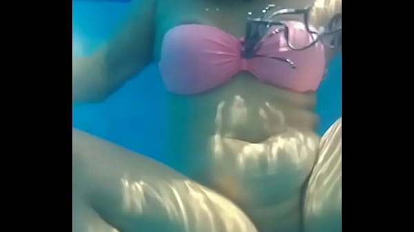 We liked bathing and fucking the corioo milk delicious in the water, my girlfriend was horny  