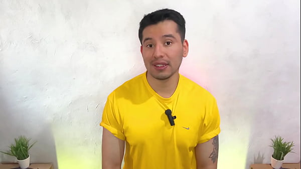 Cubano dotado tiene su primera vez con otro hombre en un evento escolar! 