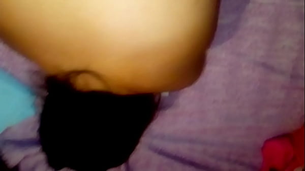 Dando x el chiquito y gimiendo a mi gordita culona