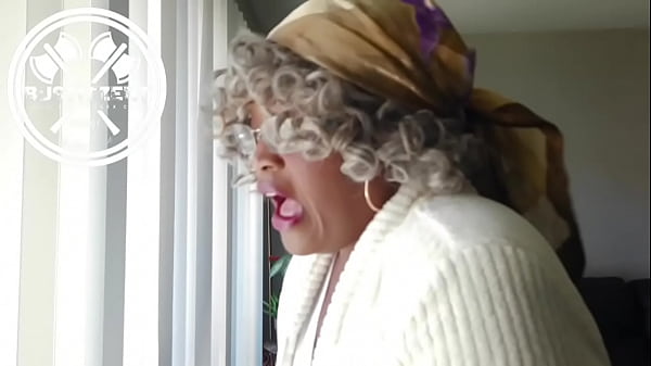 Eastermae fucks utility worker