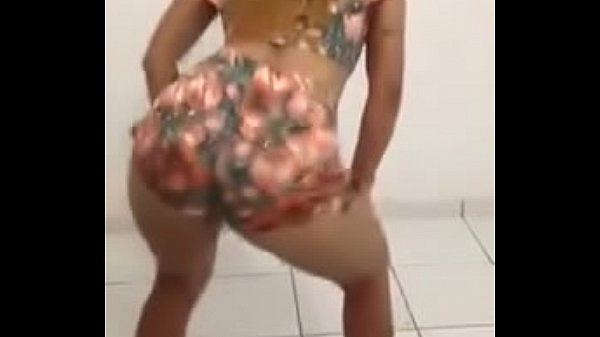 Lel&ecirc; Cardoso deixando a rapaziada louca