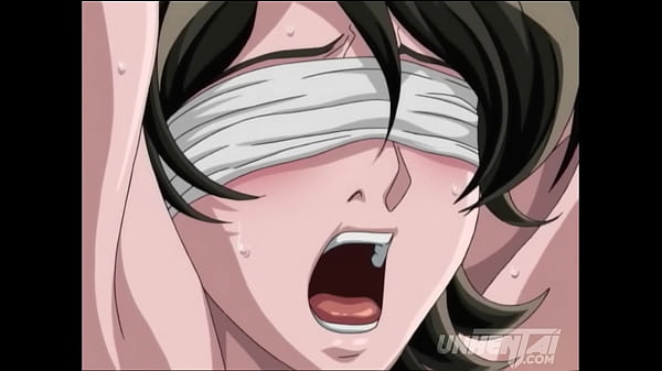 Va a una Org&iacute;a y Descubre a su Madrastra Trabajando Ah&iacute;