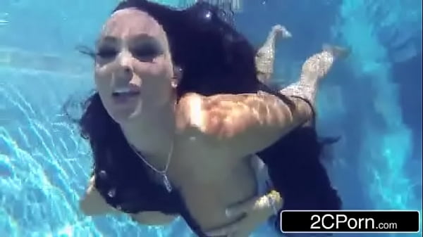 MGB - Holly Halston (1)