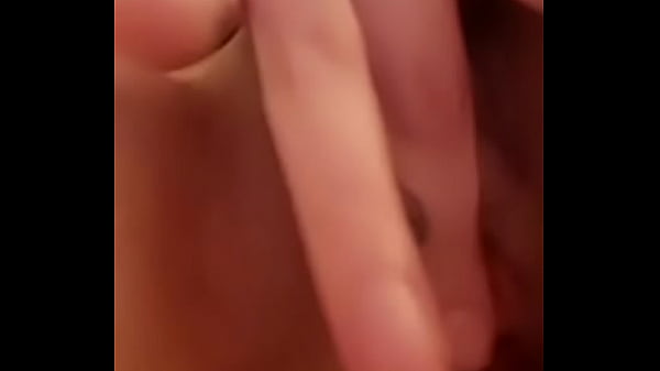 V&iacute;deo rico de mi novia colombiana masturb&aacute;ndose  