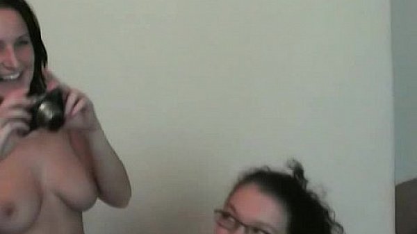 Lesbian couple in kinky amateur photo shoot