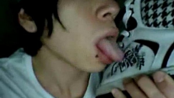 Emo BF Eats His Own Cum!