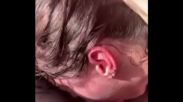 Puta tomou todo o leite dentro do carro