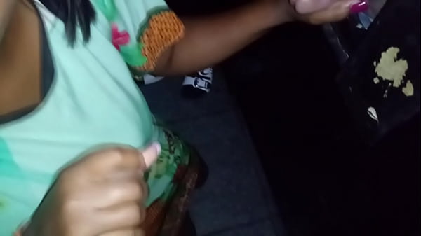 esposa safada chupando no Glory hole