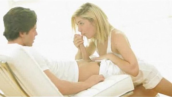 Blonde babe Lia Lor hardcore pounding on the floor