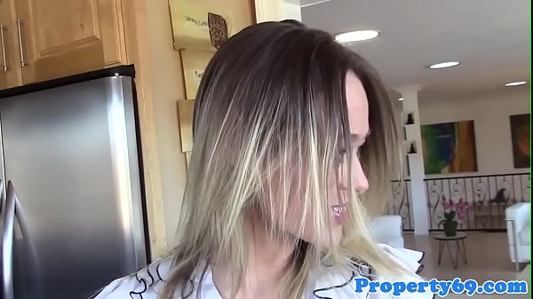 Classy realtor cocksucking client before sex