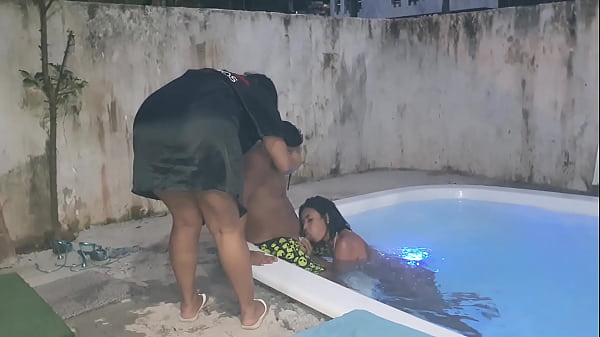 Gosto de ver ele fodendo com outras  