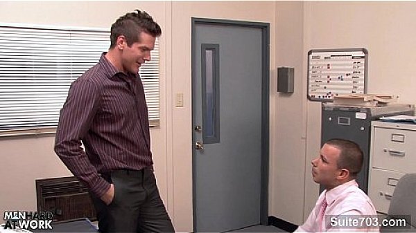 Office gays fucking asses on the desk 
