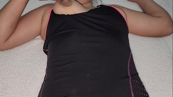 Asi de facil se deja tocar mi hijastra