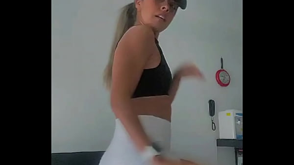 Alegym culona bailando  