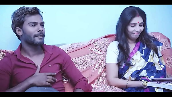 Desi Mature Bhabhi Strips her Saree to Fuck Devar's big Dick and Swallows Cum