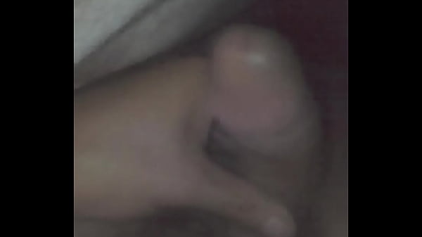 lisandro militar venezolano duro bajo las sabanas ense&ntilde;a su verga en facebook