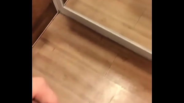 Ontem foi dia de arrumar o guarda roupa... E dar aquela punhetadinha no provador &eacute; de lei!Confere l&aacute; no privacy, tem 1 ...  